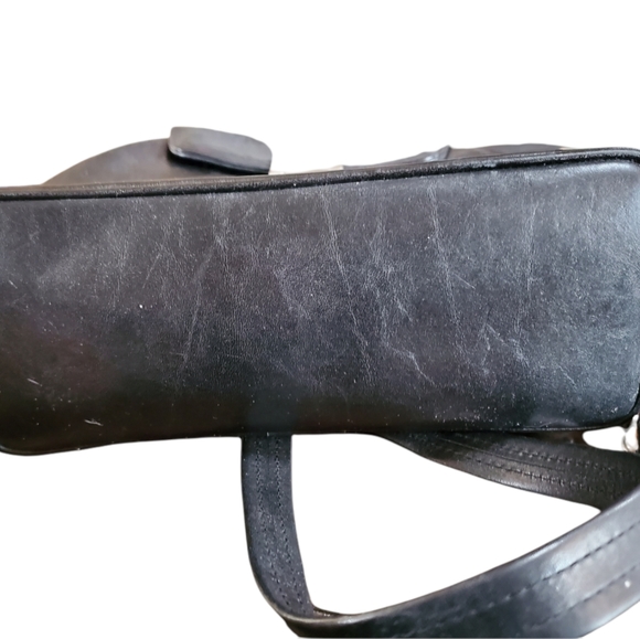 Texier Black Leather Backpack - Picture 5 of 10